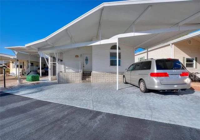 Photo 2 of Manufactured home for sale at 439 Par Pines Blvd, Davenport, FL 33837 | MLS# G5118038 | Listing updated on 2026-09-21