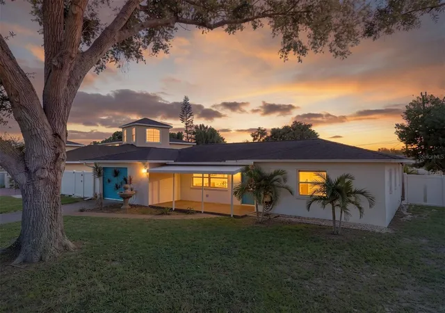 Photo 1 of Single family home for sale at 2001 41st Street N, Saint Petersburg, FL 33713 | MLS# TB8550389 | Listing updated on 2026-10-21