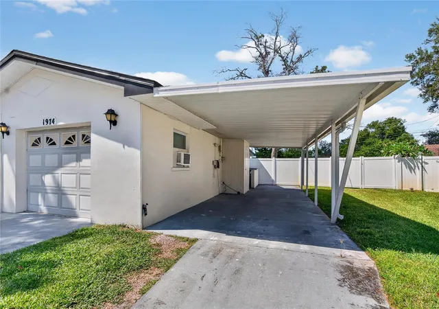 Photo 2 of Single family home for sale at 1974 Southview Rd, Largo, FL 33770 | MLS# O6443375 | Listing updated on 2026-10-07