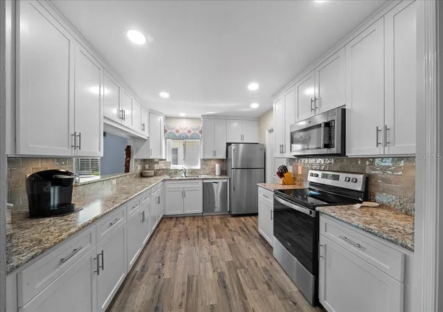 Photo 3 of House for sale at 13618 SW 111th Circle, Dunnellon, FL 34432 | MLS# OM732591 | Listing updated on 2026-10-08