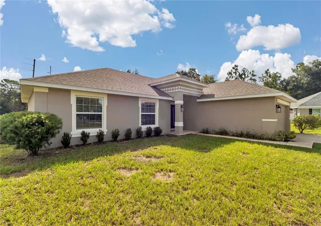 Photo 1 of Single family home for sale at 16 Spring Trl, Ocala, FL 34472 | MLS# OM732592 | Listing updated on 2026-09-25