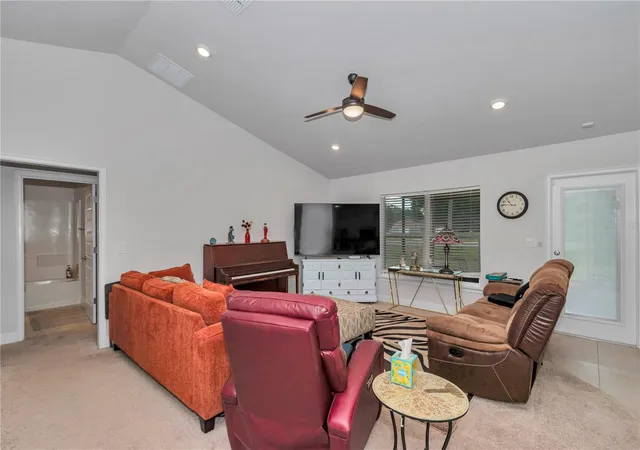 Photo 4 of Single family home for sale at 16 Spring Trl, Ocala, FL 34472 | MLS# OM732592 | Listing updated on 2026-09-25