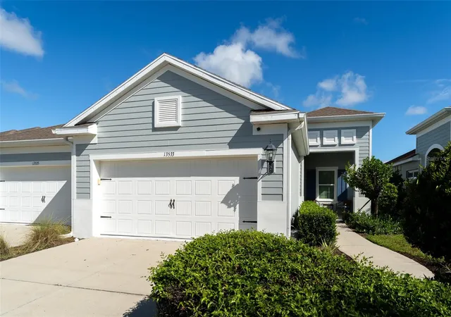 Photo 1 of Single family home for sale at 13533 Circa Xing Dr, Lithia, FL 33547 | MLS# TB8550403 | Listing updated on 2026-10-04