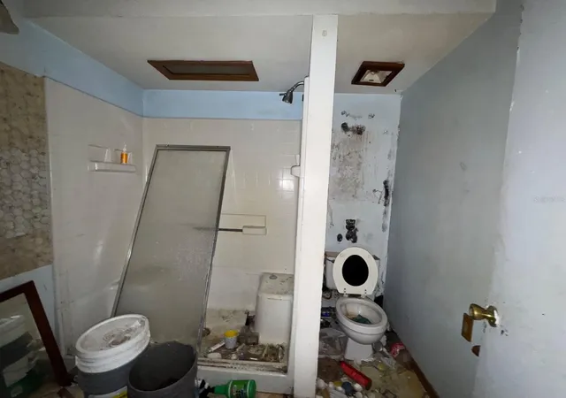 Photo 3 of Manufactured home for sale at 28148 Hibiscus Ave, Paisley, FL 32767 | MLS# O6443381 | Listing updated on 2026-09-30