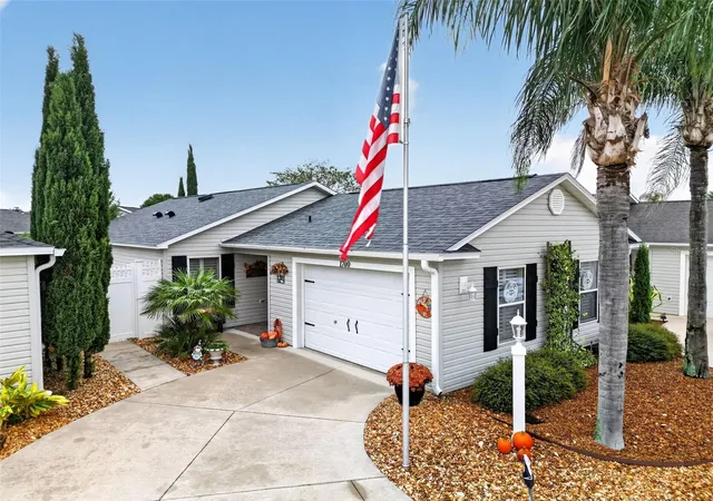 Photo 1 of Single family home for sale at 1700 Jadestone Ter, The Villages, FL 32162 | MLS# G5118042 | Listing updated on 2026-10-08