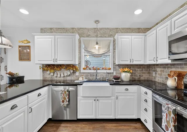 Photo 4 of House for sale at 1700 Jadestone Ter, The Villages, FL 32162 | MLS# G5118042 | Listing updated on 2026-10-08