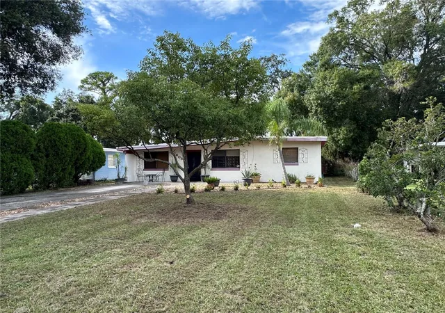 Photo 3 of Sale Pending at 608 Dixie Ln, South Daytona, FL 32119 | MLS# O6443390 | Listing updated on 2026-10-08