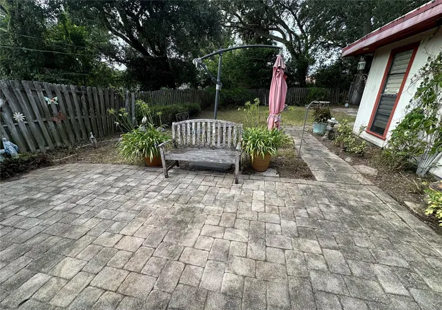 Photo 4 of Sale Pending at 608 Dixie Ln, South Daytona, FL 32119 | MLS# O6443390 | Listing updated on 2026-10-08