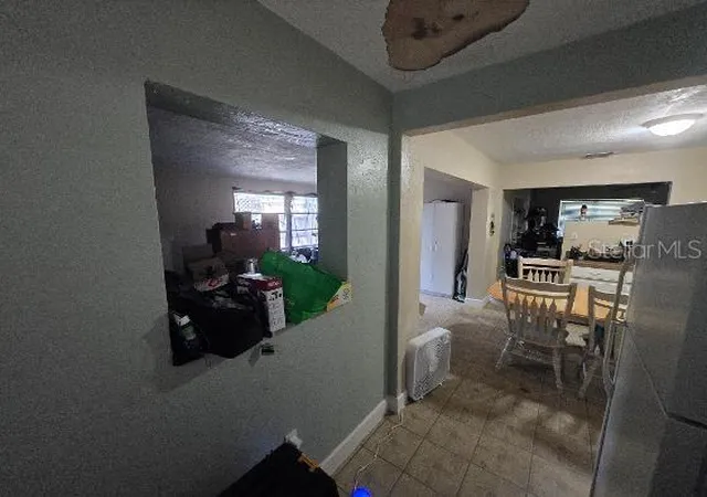 Photo 4 of Single family home for sale at 324 Golden Sands Dr, Sarasota, FL 34232 | MLS# TB8550431 | Listing updated on 2026-09-21