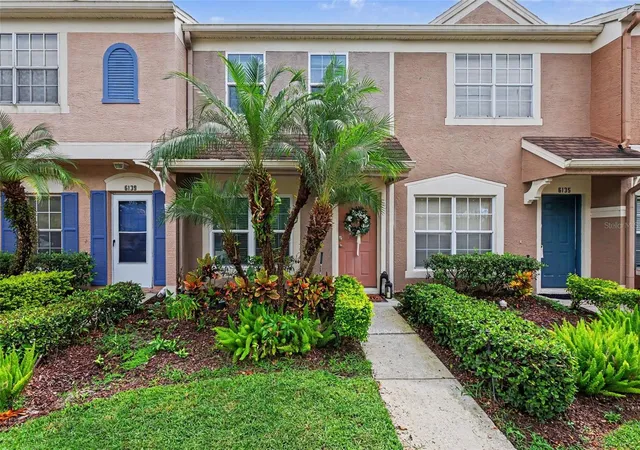 Photo 3 of Townhouse for sale at 6137 Bayside Key Dr, Tampa, FL 33615 | MLS# TB8550438 | Listing updated on 2026-09-27