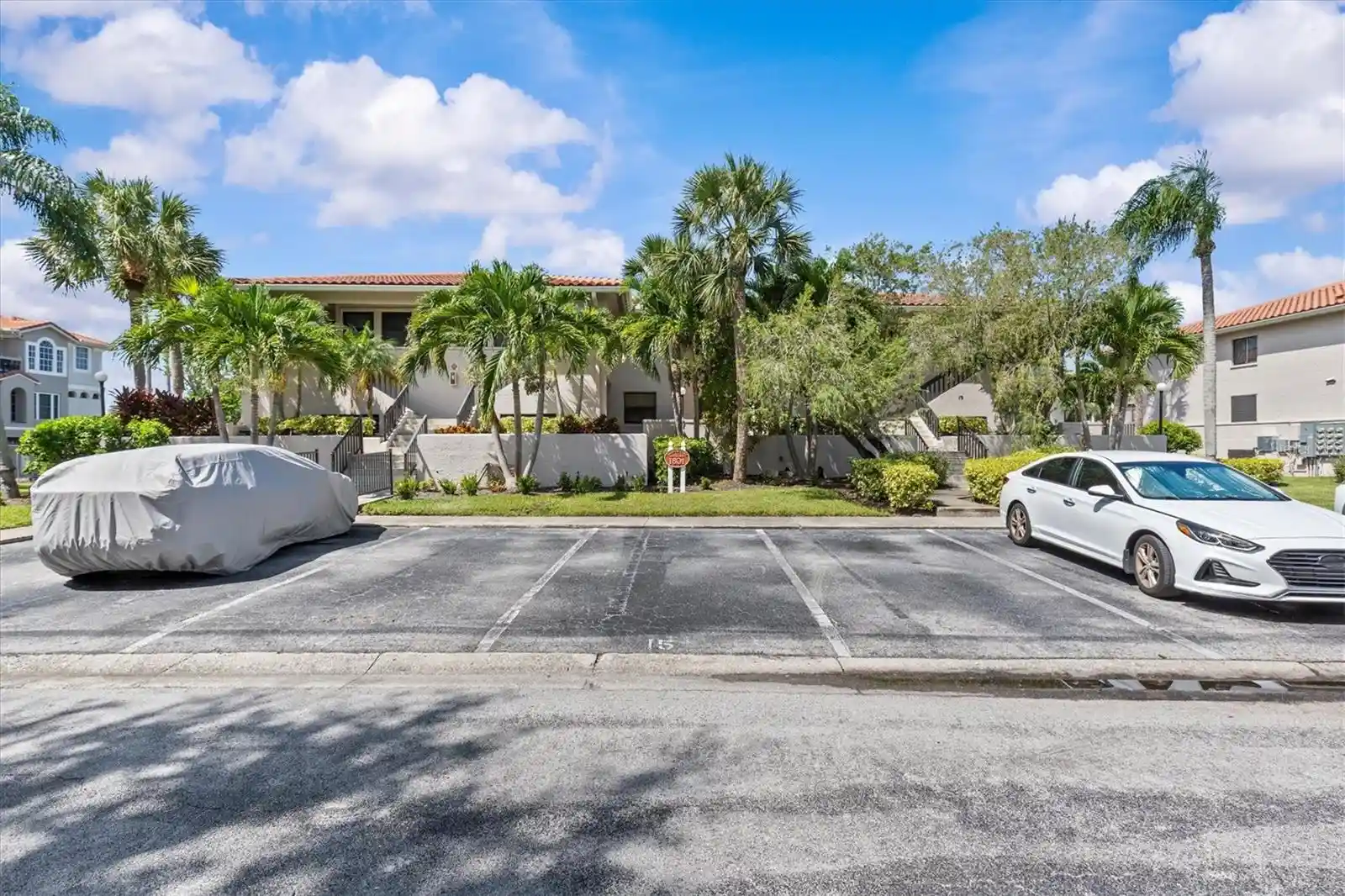 Listing Photo 1 - Condo for sale in 1801 Mariner Dr located at 1801 Mariner Dr, TARPON SPRINGS, FL 34689 - Unit #13