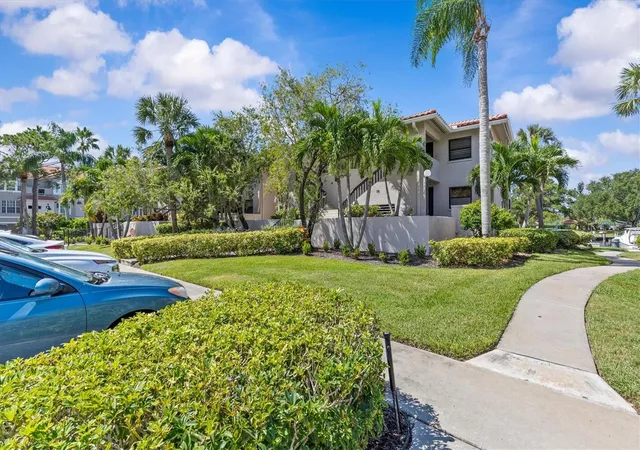 Photo 3 of Condo for sale at 1801 Mariner Dr #13, Tarpon Springs, FL 34689 | MLS# TB8550440 | Listing updated on 2026-10-05