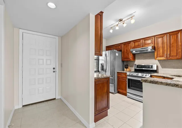 Photo 4 of Condo for sale at 1801 Mariner Dr #13, Tarpon Springs, FL 34689 | MLS# TB8550440 | Listing updated on 2026-10-05