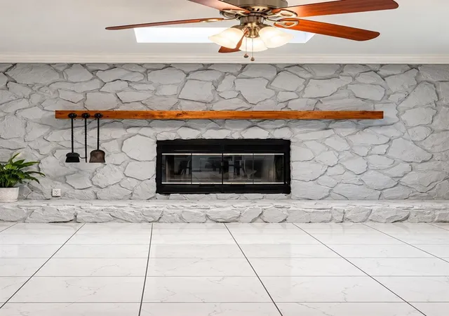Photo 2 of Single family home for sale at 9 Winterset Dr, Winter Haven, FL 33884 | MLS# S5157963 | Listing updated on 2026-09-21