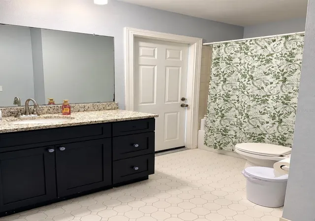 Photo 3 of Single family home for sale at 9 Winterset Dr, Winter Haven, FL 33884 | MLS# S5157963 | Listing updated on 2026-09-21