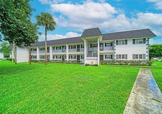 Condo for sale at 303 47th Avenue Dr W #157, BRADENTON, FL 34207 | MLS# A4706750