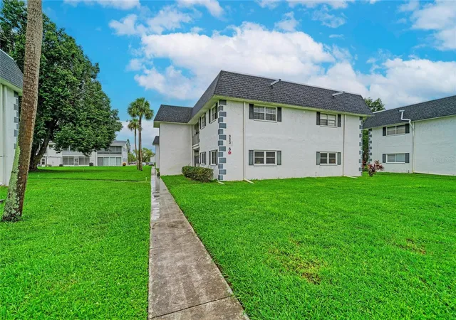 Photo 2 of Condo for sale at 303 47th Avenue Dr W #157, Bradenton, FL 34207 | MLS# A4706750 | Listing updated on 2026-10-09