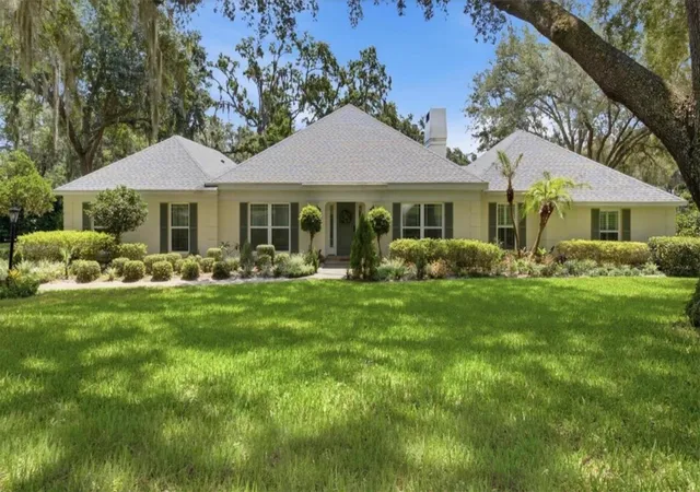 Photo 1 of Sale Pending at 33746 Spring Dr, Leesburg, FL 34788 | MLS# G5118046 | Listing updated on 2026-09-26