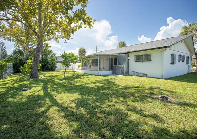 Photo 4 of Single family home for sale at 8302 Lopez Dr, Tampa, FL 33615 | MLS# TB8550451 | Listing updated on 2026-09-30