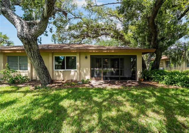 Photo 3 of House for sale at 7113 Bright Crk Dr #100, Sarasota, FL 34231 | MLS# A4706752 | Listing updated on 2026-09-24