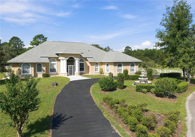 Photo 1 of Single family home for sale at 6722 W Sentinel Blf Path, Beverly Hills, FL 34465 | MLS# OM732599 | Listing updated on 2026-09-21