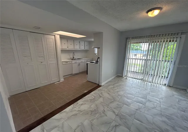 Listing Photo 4 - Condo for sale in building located at 2755 L B Mcleod Rd, ORLANDO, FL 32805 - Unit #2755C