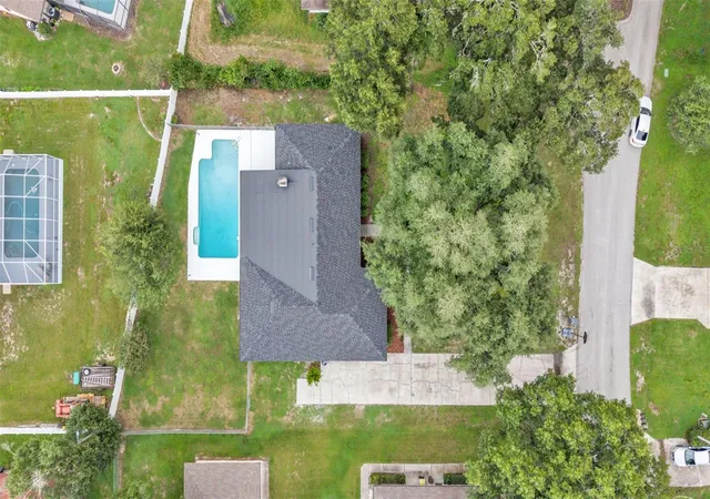 Photo 3 of Single family home for sale at 1100 Hammock Shade Dr, Lakeland, FL 33809 | MLS# L4965199 | Listing updated on 2026-09-21