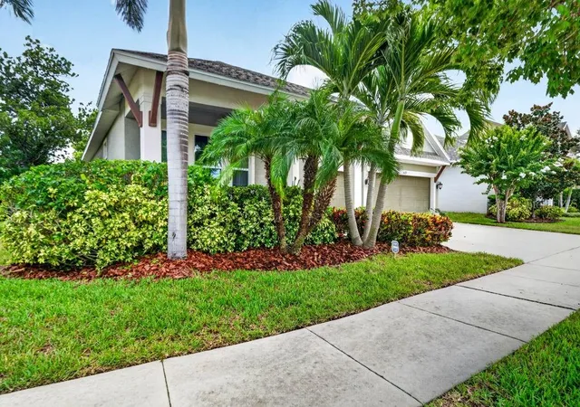 Photo 2 of Single family home for sale at 6127 Shadowlake Dr, Apollo Beach, FL 33572 | MLS# TB8550464 | Listing updated on 2026-09-22