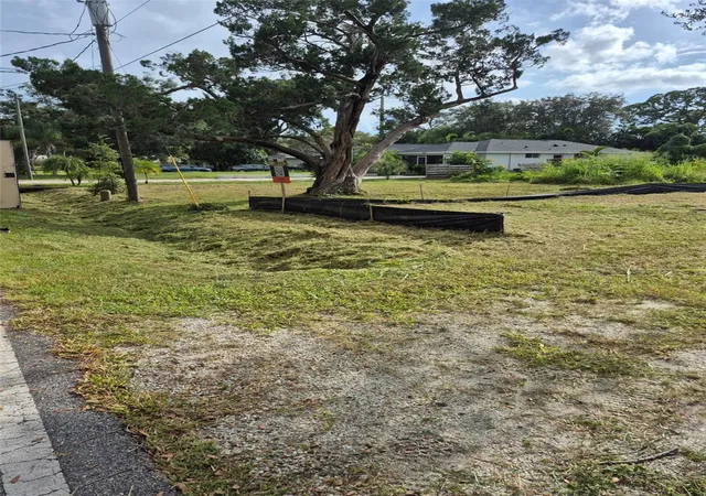 Photo 4 of Land for sale at 4528, 4530 4532 S Lockwood Ridge Rd, Sarasota, FL 34231 | MLS# A4706759 | Listing updated on 2026-09-30