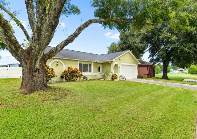 Photo 2 of Single family home for sale at 7409 Fairwood Ave, New Port Richey, FL 34653 | MLS# TB8550465 | Listing updated on 2026-10-05