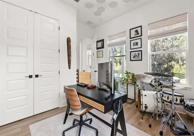Photo 4 of Single family home for sale at 150 Hammock Preserve Loop, Winter Garden, FL 34787 | MLS# O6443416 | Listing updated on 2026-10-03