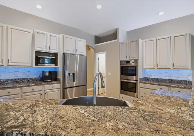 Photo 4 of Sale Pending at 16208 Arrowhead Trl, Clermont, FL 34711 | MLS# G5118049 | Listing updated on 2026-10-19