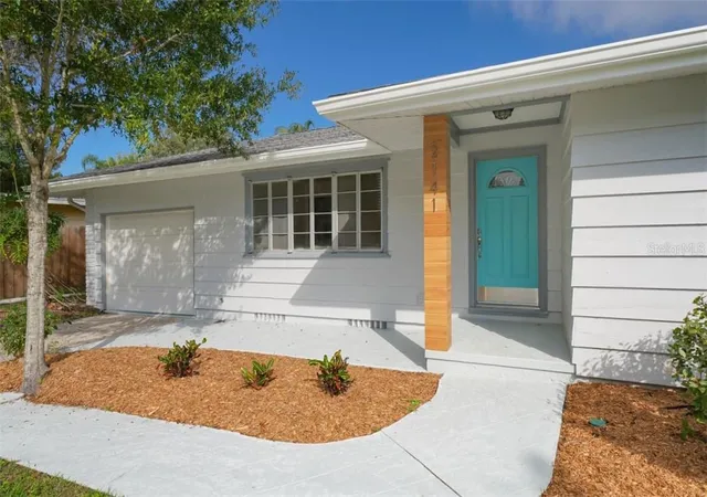 Photo 1 of Single family home for sale at 2141 Sunnyside Ln, Sarasota, FL 34239 | MLS# A4706765 | Listing updated on 2026-09-21
