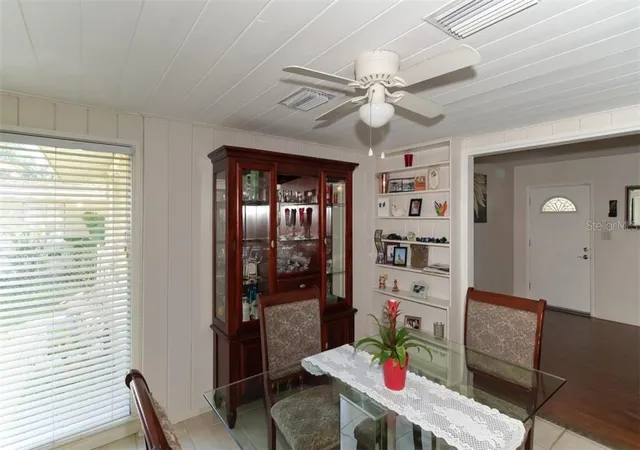 Photo 4 of Single family home for sale at 2141 Sunnyside Ln, Sarasota, FL 34239 | MLS# A4706765 | Listing updated on 2026-09-21