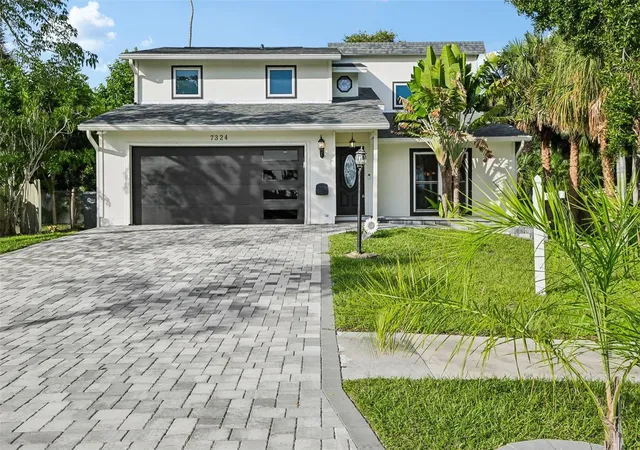 Photo 1 of Single family home for sale at 7324 Phillips St, Sarasota, FL 34243 | MLS# A4706768 | Listing updated on 2026-09-30