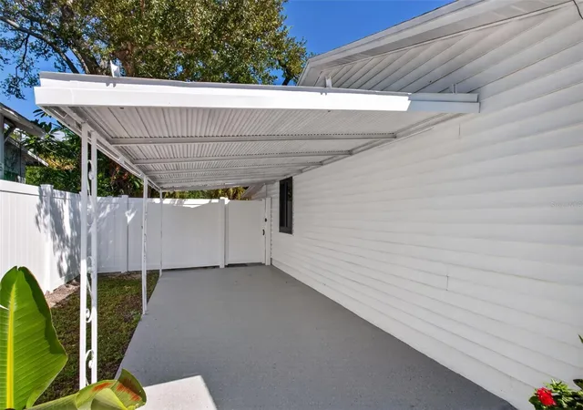 Photo 4 of Single family home for sale at 711 19th Avenue S, Saint Petersburg, FL 33705 | MLS# TB8550480 | Listing updated on 2026-09-22