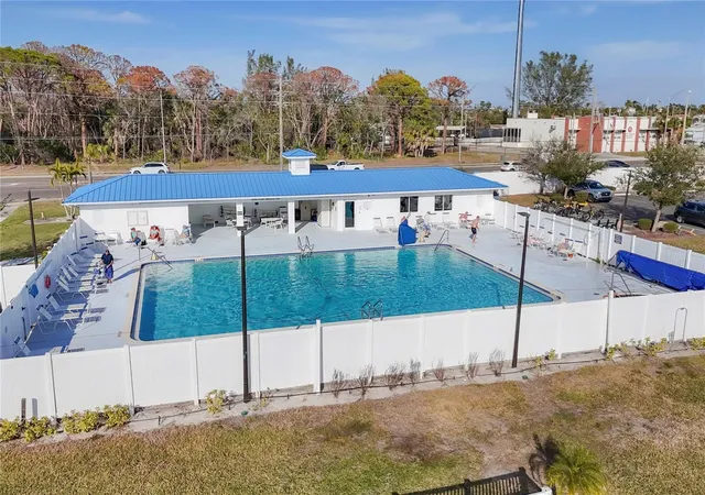 Photo 68 of Manufactured home for sale at 34 Bayview Dr, BRADENTON, FL 34210 | MLS# A4706771 | Listing updated on 2026-10-07