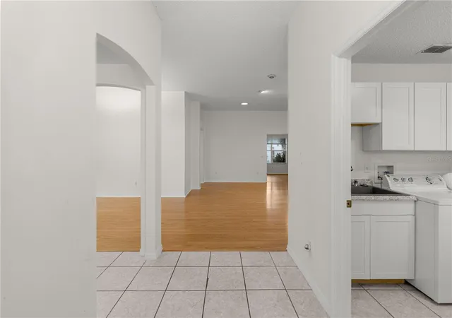 Photo 3 of Single family home for sale at 1232 Cabella Cir, Lady Lake, FL 32159 | MLS# G5118051 | Listing updated on 2026-09-25