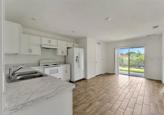 Listing Photo 5 - Condo for sale in building located at 808 Abbeville Ct, KISSIMMEE, FL 34759 - Unit #A & B
