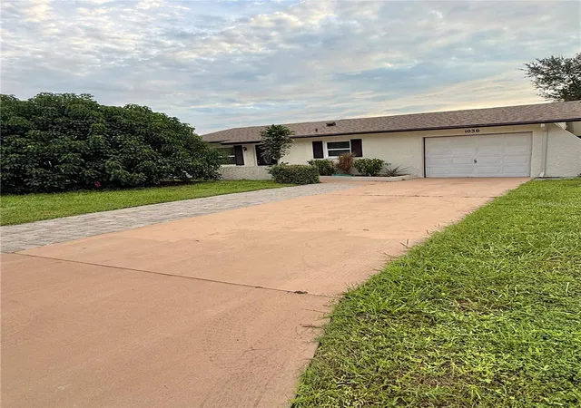Single family home for sale at 1036 Hope St, VENICE, FL 34285 | MLS# N6145847