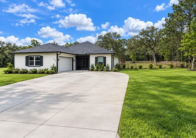 Photo 1 of Single family home for sale at 545 W Pearson St, Hernando, FL 34442 | MLS# O6443424 | Listing updated on 2026-10-06