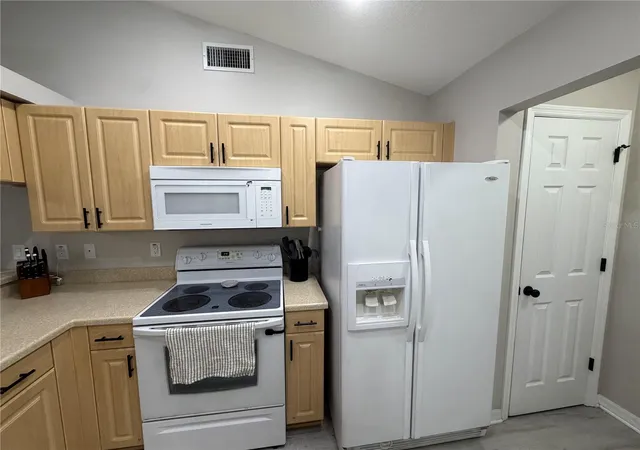 Photo 3 of Single family home for sale at 10106 Dusty Hl Loop, Dade City, FL 33525 | MLS# TB8550487 | Listing updated on 2026-09-21