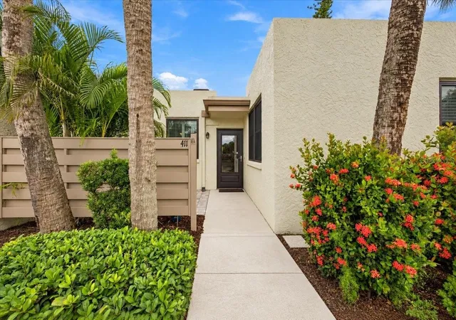 Condo for sale at 411 Palm Tree Dr #411, BRADENTON, FL 34210 | MLS# TB8550491