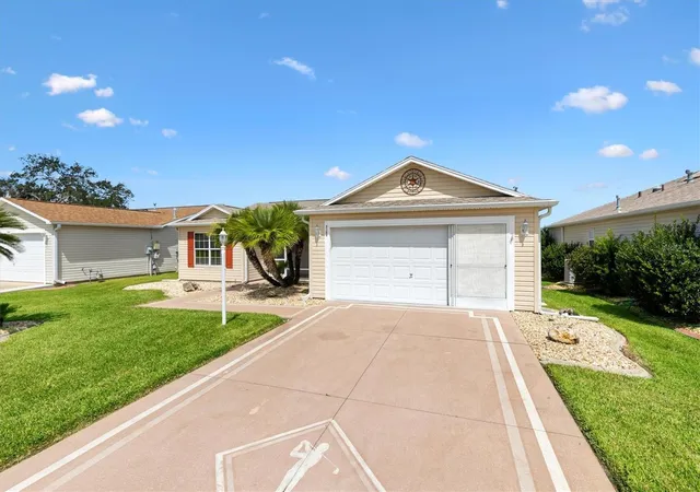 Photo 2 of Single family home for sale at 3357 Woodridge Dr, The Villages, FL 32162 | MLS# G5118054 | Listing updated on 2026-09-22