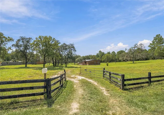 Photo 2 of Manufactured home for sale at 6224 W Amman St, Dunnellon, FL 34433 | MLS# OM732610 | Listing updated on 2026-10-06