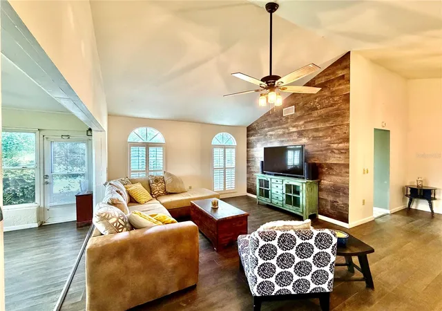 Photo 3 of Condo for sale at 3606 57th Avenue Dr W, Bradenton, FL 34210 | MLS# TB8550505 | Listing updated on 2026-09-22