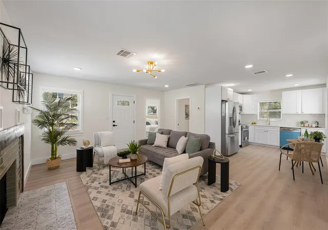 Photo 2 of Single family home for sale at 5224 29th Avenue S, Gulfport, FL 33707 | MLS# TB8550506 | Listing updated on 2026-09-22