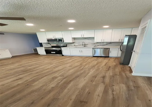 Listing Photo 4 - Condo for sale in building located at 2229 Americus Blvd W, Clearwater, FL 33763 - Unit #7