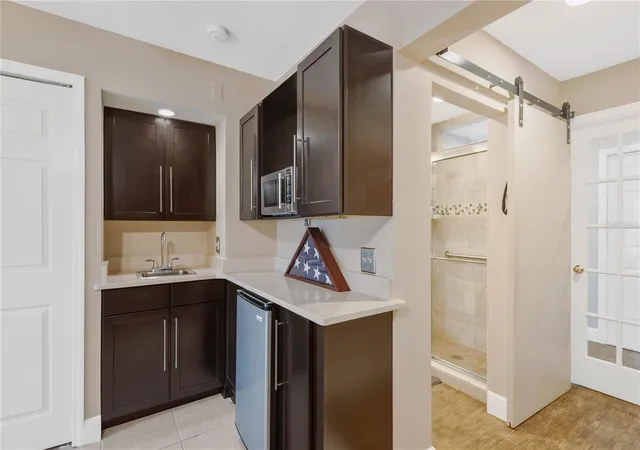Photo 4 of Townhouse for sale at 3118 Toscana Cir, Tampa, FL 33611 | MLS# TB8550512 | Listing updated on 2026-09-26