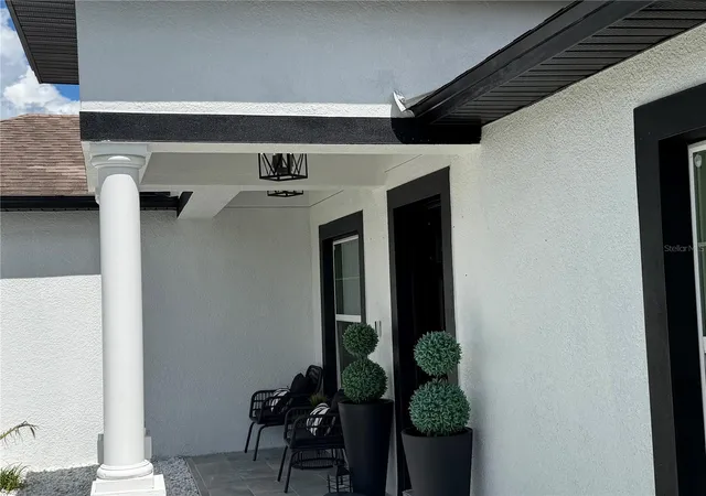 Photo 1 of Single family home for sale at 4 Willow Ln, Kissimmee, FL 34759 | MLS# O6443435 | Listing updated on 2026-10-03